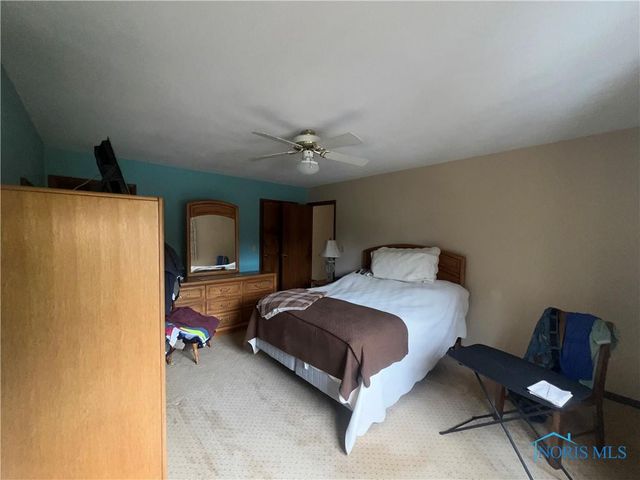 64 River Run Drive, J, Fremont, OH 43420