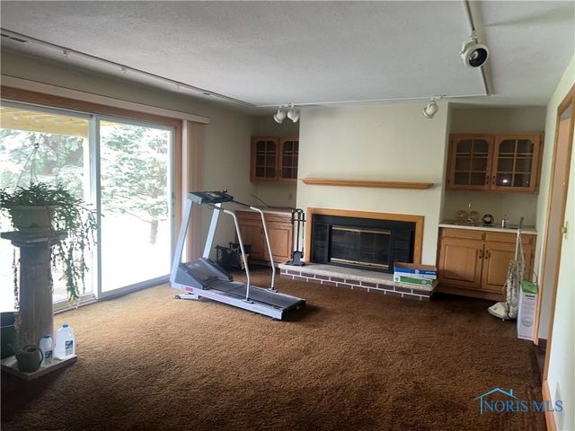 64 River Run Drive, J, Fremont, OH 43420