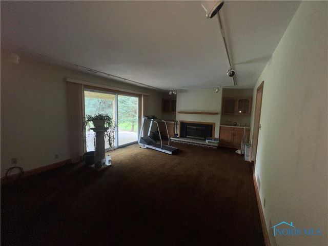 64 River Run Drive, J, Fremont, OH 43420