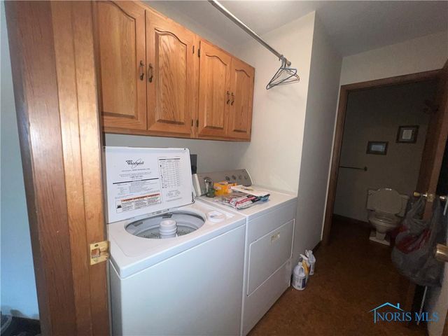 64 River Run Drive, J, Fremont, OH 43420