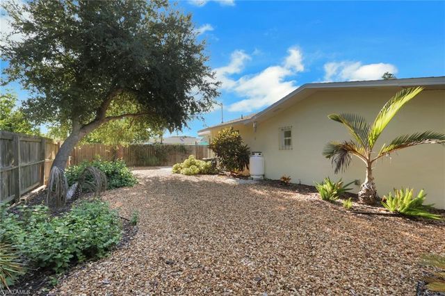 187 2nd ST, Bonita Springs, FL 34134