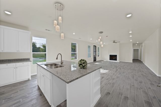 2902 Walnut Street, Greenville, TX 75401
