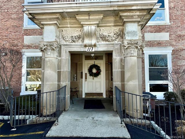 117 Sandpiper Lane 1B, New Windsor, NY 12553