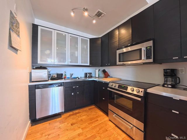 117 Sandpiper Lane 1B, New Windsor, NY 12553