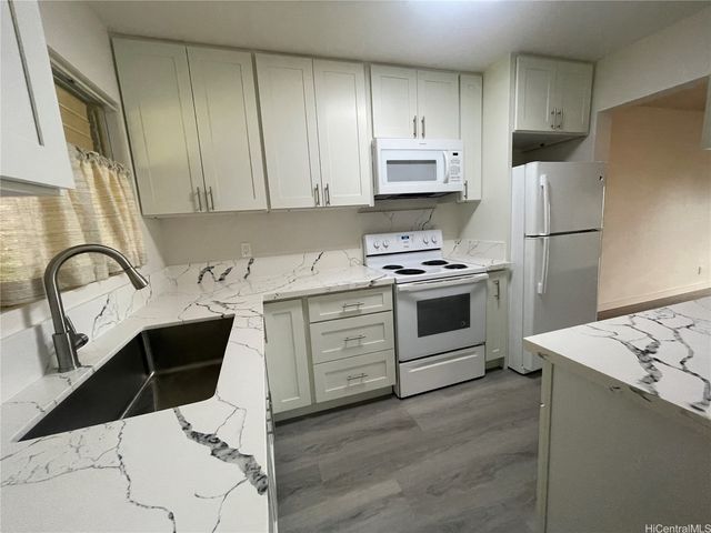 98-1370 Koaheahe Place 167, Pearl City, HI 96782