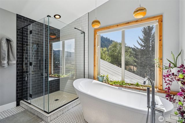 18527 Hazel Street, Leavenworth, WA 98826