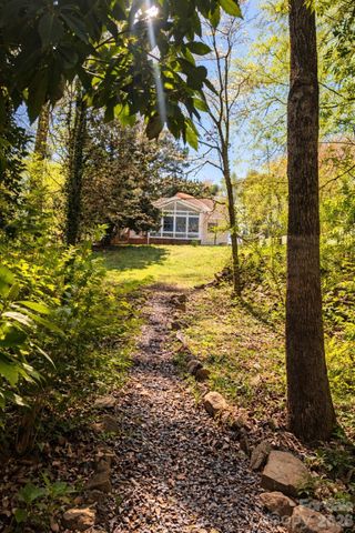 5812 Stone Bluff Court, Charlotte, NC 28214