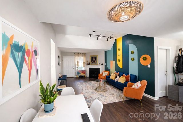 5812 Stone Bluff Court, Charlotte, NC 28214