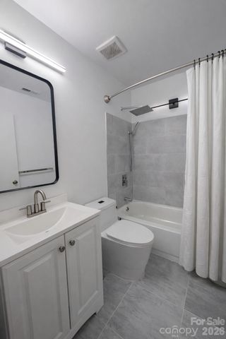 5812 Stone Bluff Court, Charlotte, NC 28214