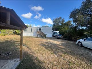 8199 Suncoast DR, North Fort Myers, FL 33917