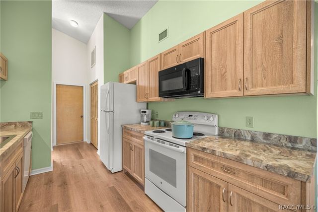 631 E Liberty Street, Hernando, FL 34442