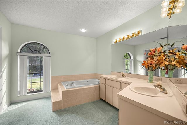 631 E Liberty Street, Hernando, FL 34442