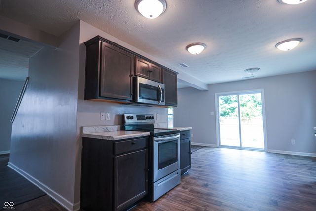 950 Amesbury Court, Indianapolis, IN 46217