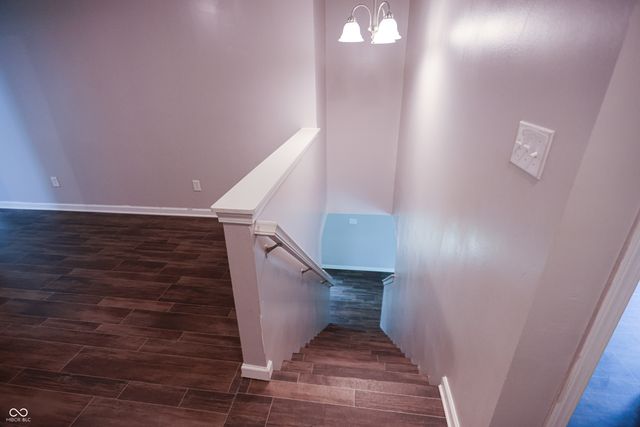 950 Amesbury Court, Indianapolis, IN 46217