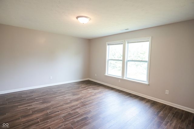 950 Amesbury Court, Indianapolis, IN 46217