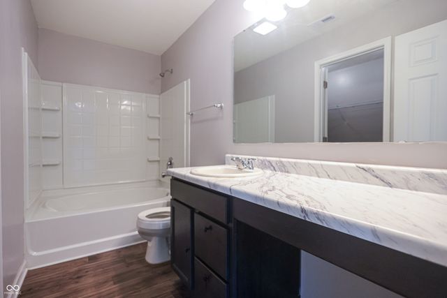 950 Amesbury Court, Indianapolis, IN 46217