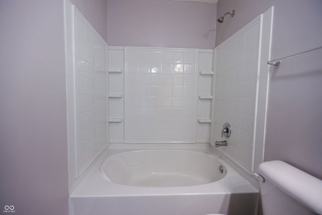 950 Amesbury Court, Indianapolis, IN 46217