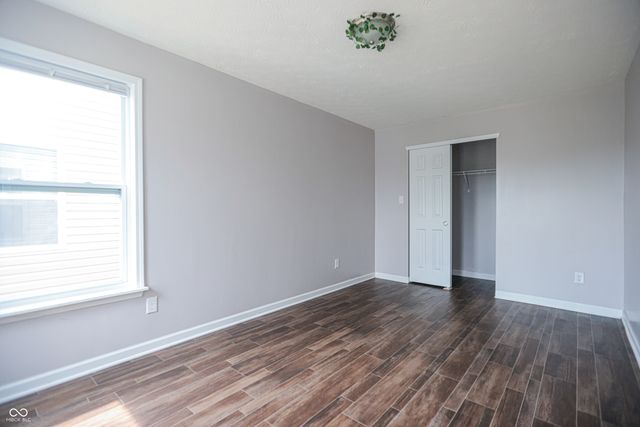 950 Amesbury Court, Indianapolis, IN 46217