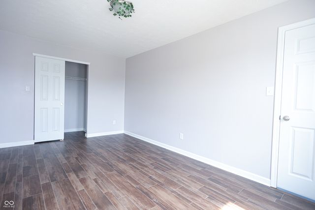 950 Amesbury Court, Indianapolis, IN 46217