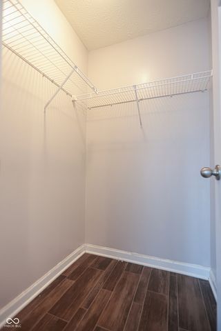 950 Amesbury Court, Indianapolis, IN 46217