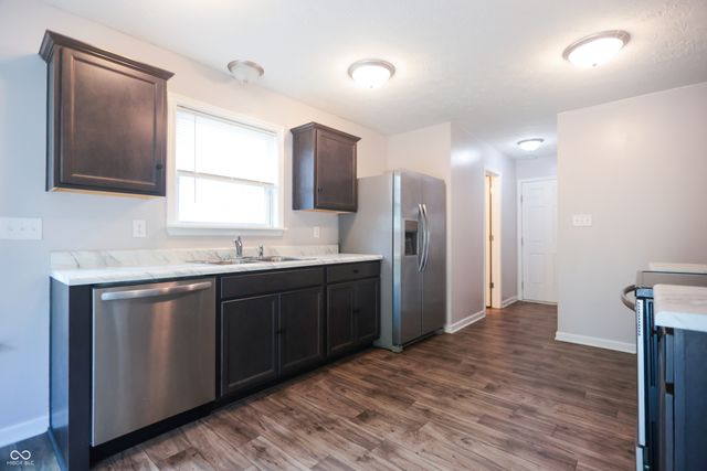 950 Amesbury Court, Indianapolis, IN 46217