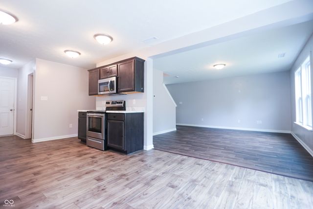 950 Amesbury Court, Indianapolis, IN 46217