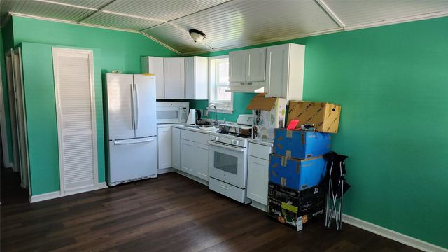 3852 Avra Circle, Granbury, TX 76048