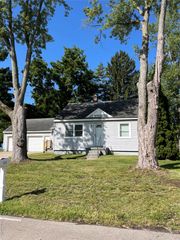 1513 N Seymour Road, Flushing, MI 48433