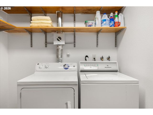 11890 Sw WILTON Ave, Portland, OR 97223