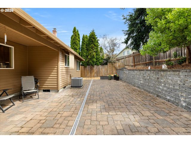 11890 Sw WILTON Ave, Portland, OR 97223