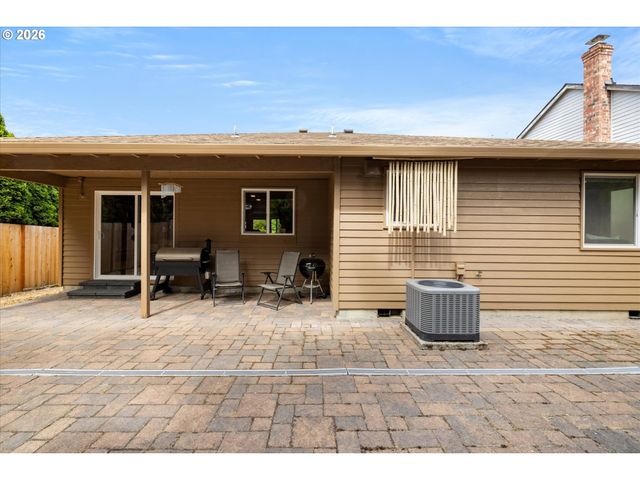 11890 Sw WILTON Ave, Portland, OR 97223
