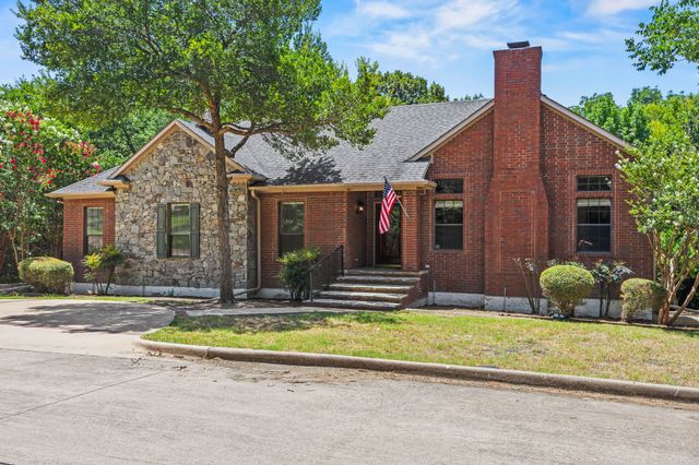 1207 Valley Trail, Heath, TX 75032