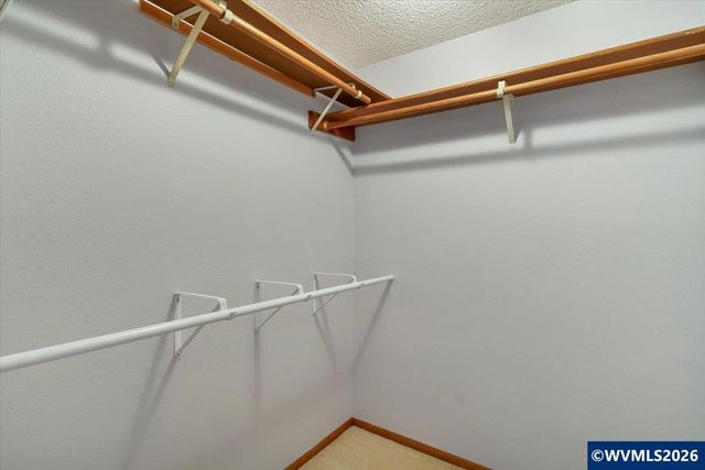 2008 W Santiam Dr, Woodburn, OR 97071
