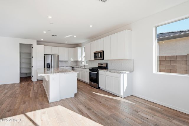 19015 W MARYLAND Avenue, Waddell, AZ 85355