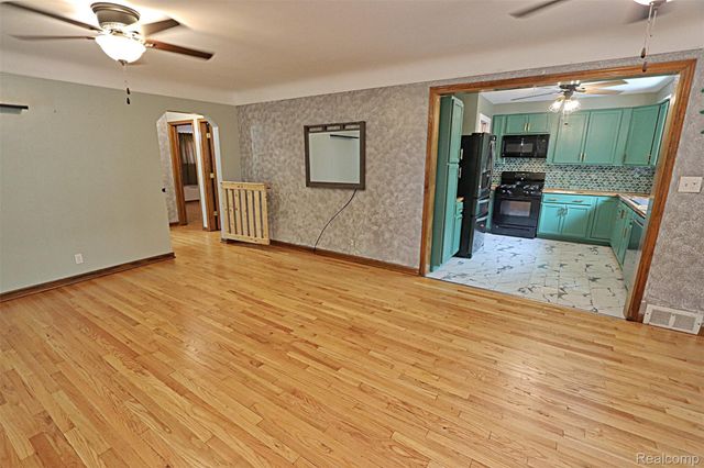 18785 Dale Avenue, Allen Park, MI 48101