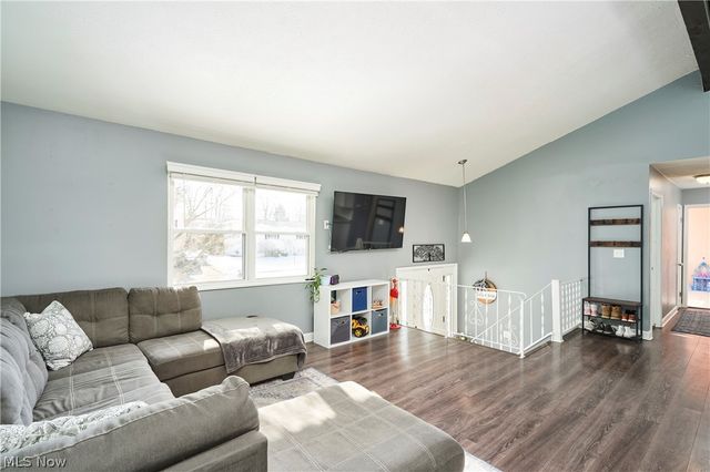 420 Tammery Drive, Tallmadge, OH 44278