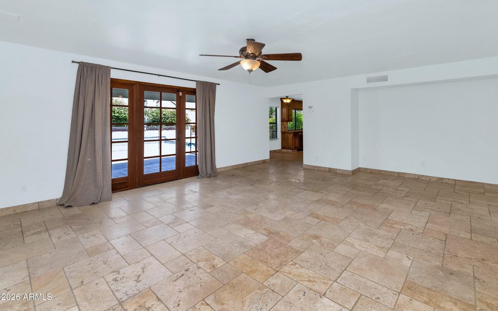 Image 11 of property listing at 5850 E KATHLEEN Road, Scottsdale, AZ 85254