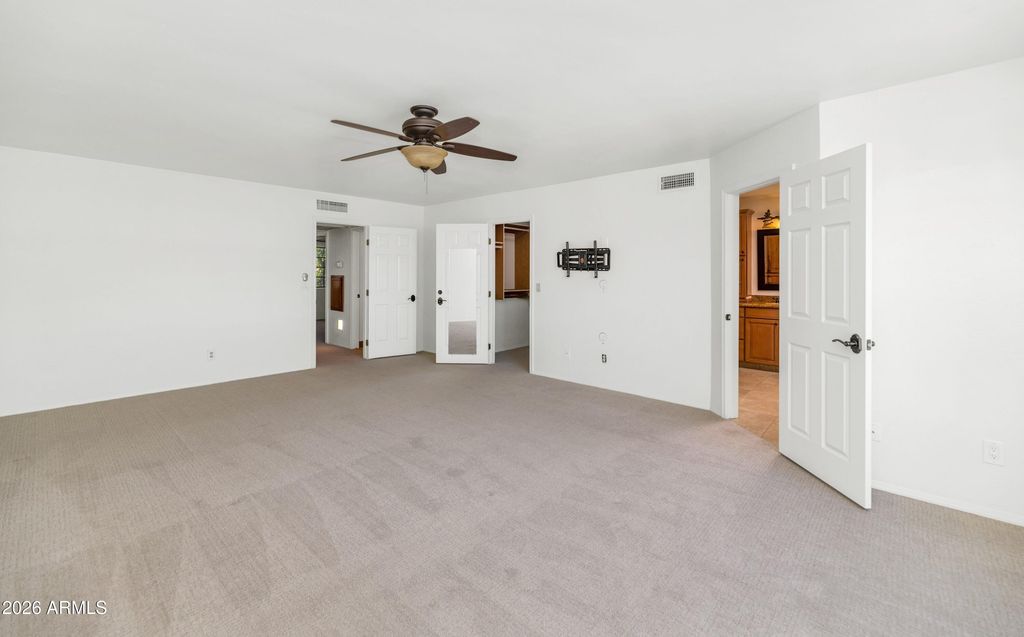 Image 15 of property listing at 5850 E KATHLEEN Road, Scottsdale, AZ 85254