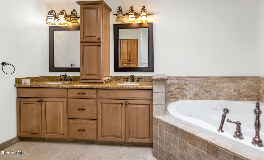 Image 18 of property listing at 5850 E KATHLEEN Road, Scottsdale, AZ 85254