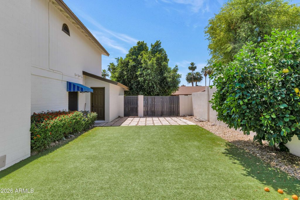 Image 27 of property listing at 5850 E KATHLEEN Road, Scottsdale, AZ 85254
