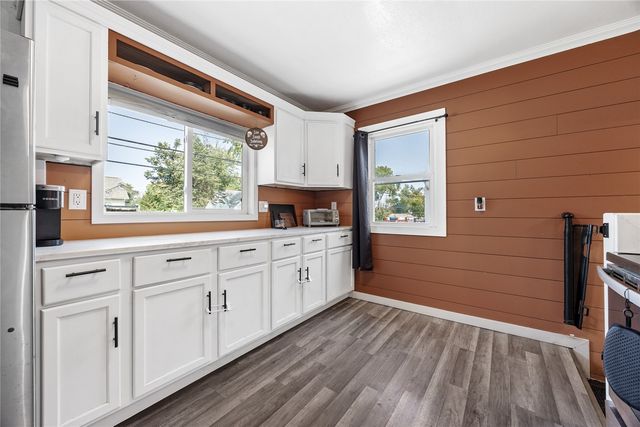 1231 33rd St NE, Cedar Rapids, IA 52402