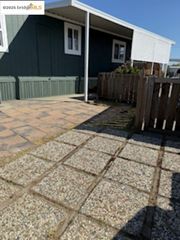 99 Ottawa St, Oakley, CA 94561