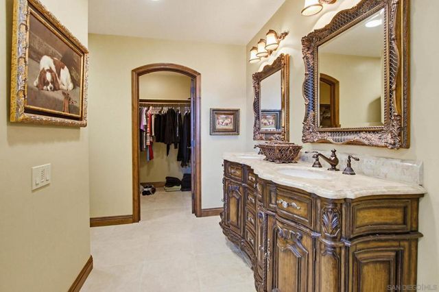 1366 Camino Lujan, San Diego, CA 92111