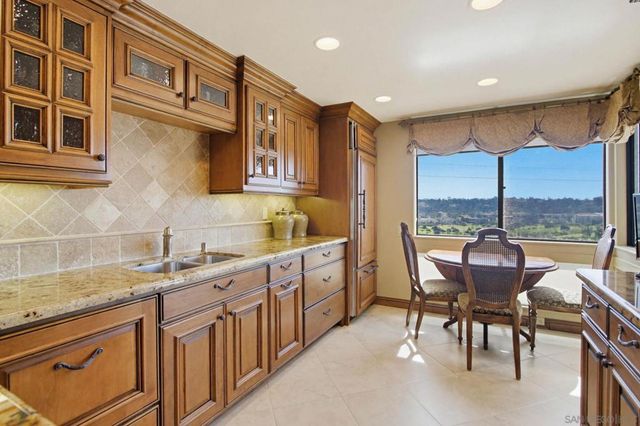 1366 Camino Lujan, San Diego, CA 92111
