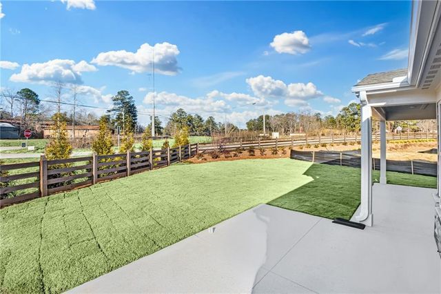 112 Laurel Farms Lane, Dallas, GA 30157
