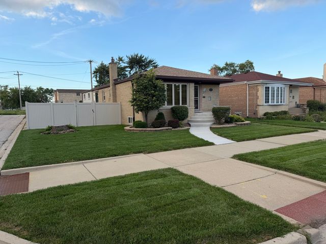 6056 W 60th Street, Chicago, IL 60638