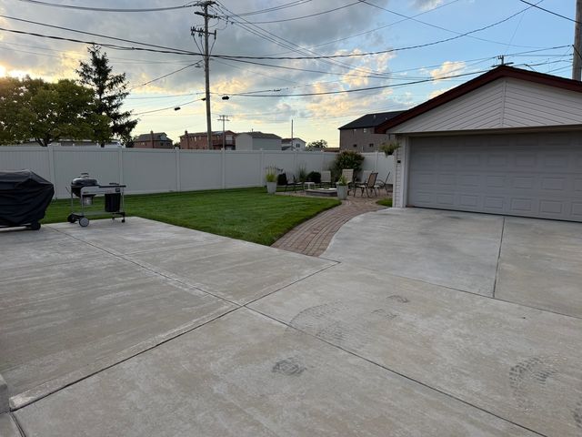 6056 W 60th Street, Chicago, IL 60638