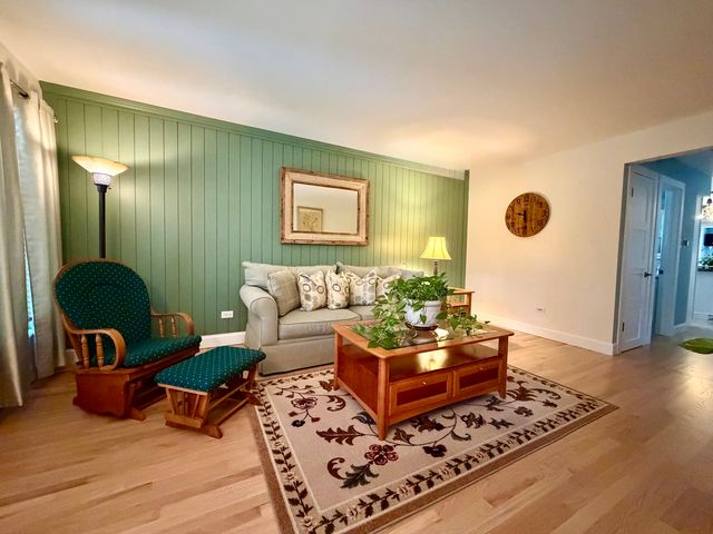 6056 W 60th Street, Chicago, IL 60638