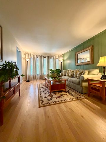 6056 W 60th Street, Chicago, IL 60638