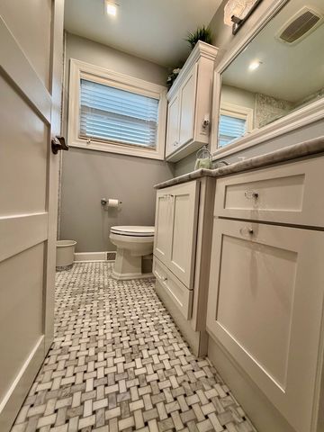 6056 W 60th Street, Chicago, IL 60638